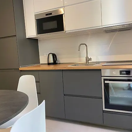 Living12 Apartman