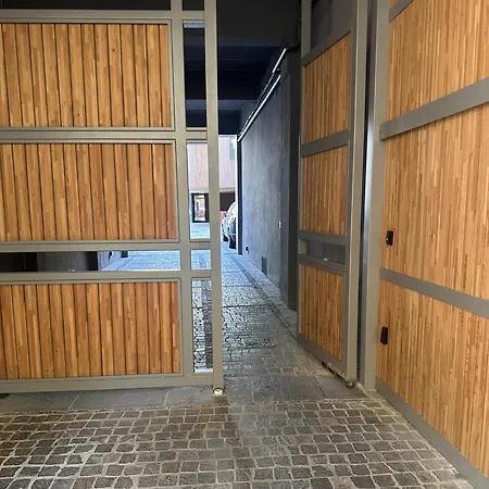 Apartment Living12 *
